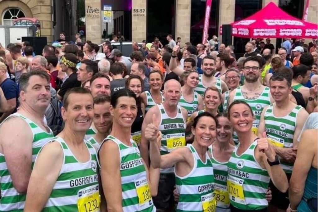 Group of Gosforth Harriers runners before Blaydon race